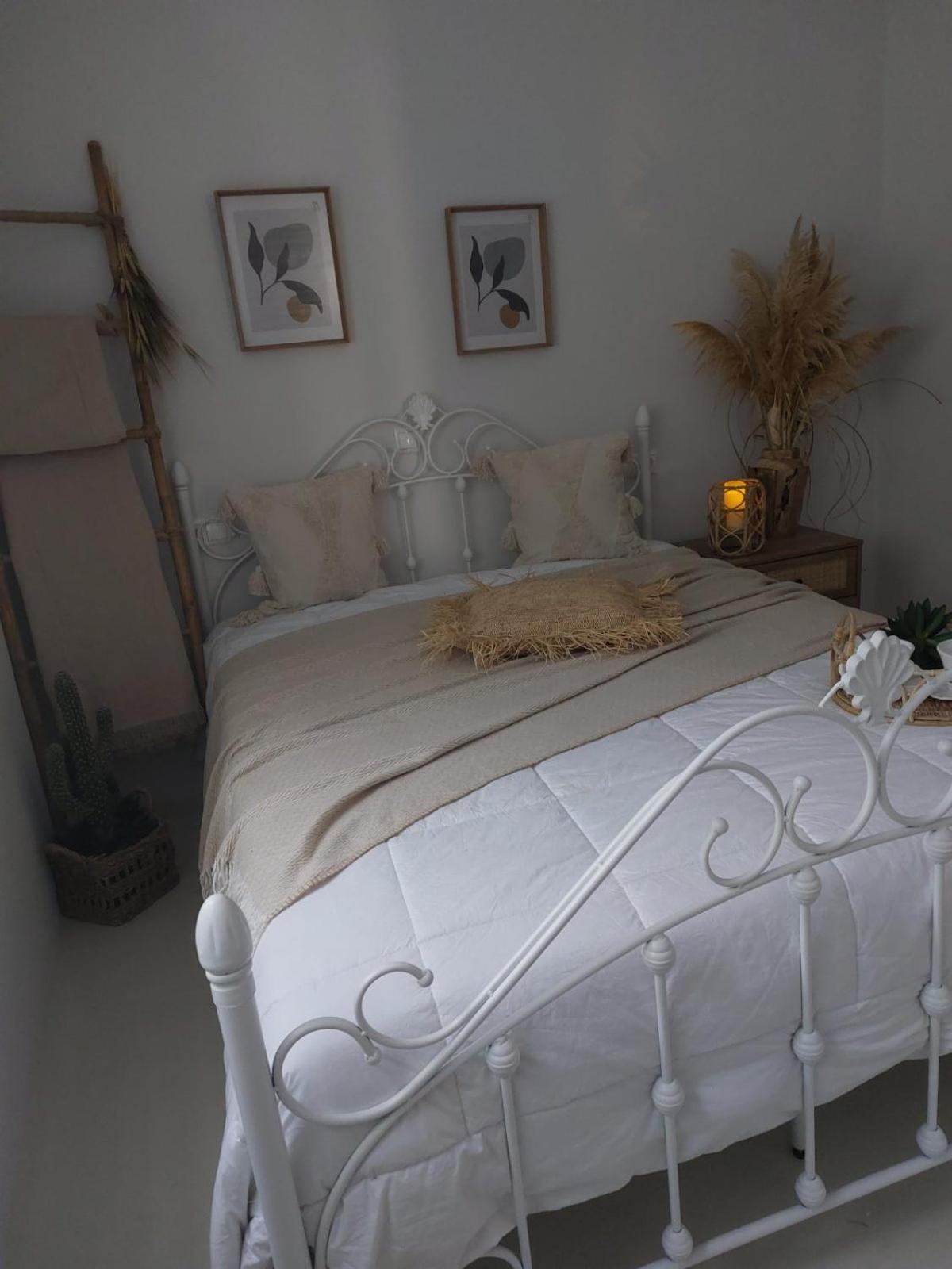 Horizon View Arnados Apartment Ngoại thất bức ảnh