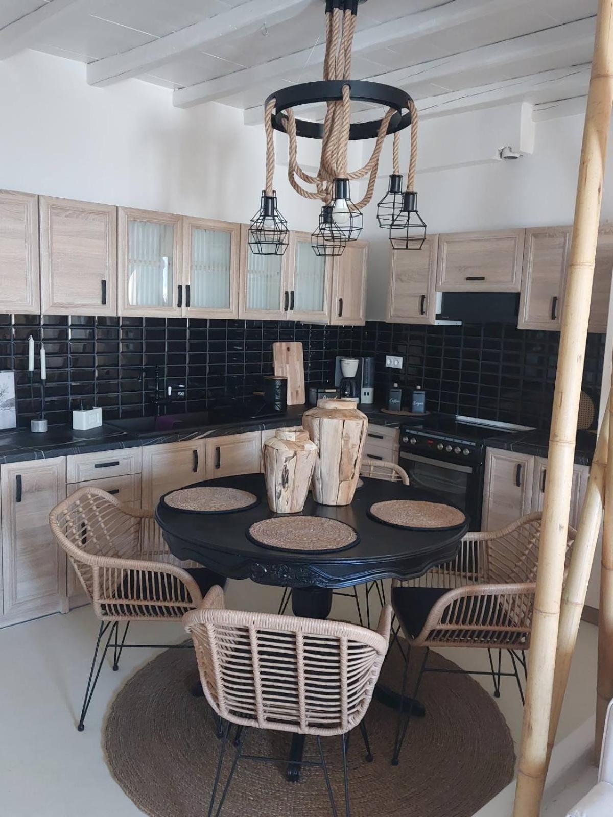 Horizon View Arnados Apartment Ngoại thất bức ảnh